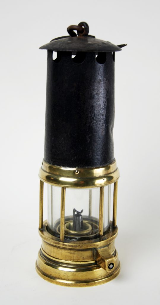 Bonneted Clanny Flame-Safety Lamp