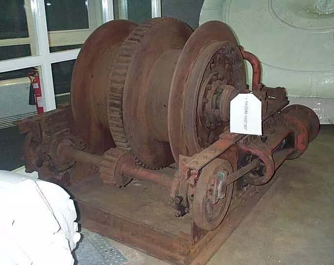 Double-Drum Steam Haulage Engine Double-Drum Steam Haulage Engine