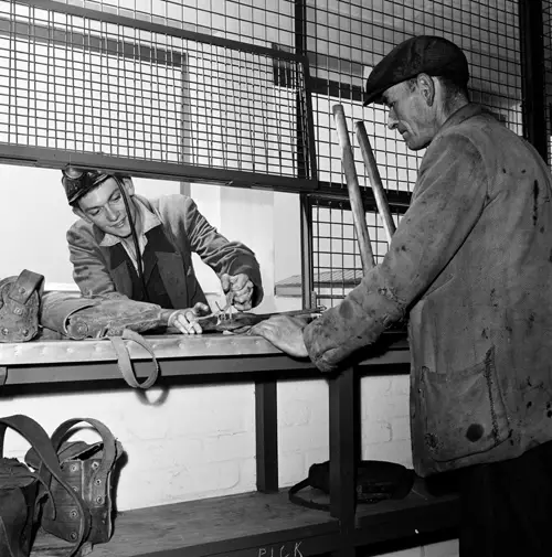 Image of Miner and Storekeeper Image of Miner and Storekeeper