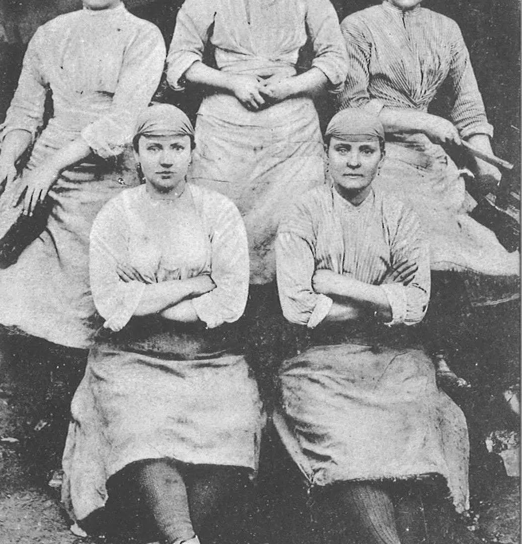 Voices in the Coalshed: Pit Brow Lass