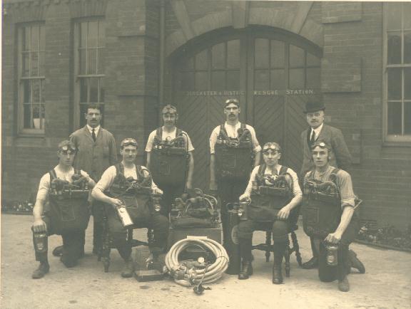 Hatfield Main No 4 rescue team.