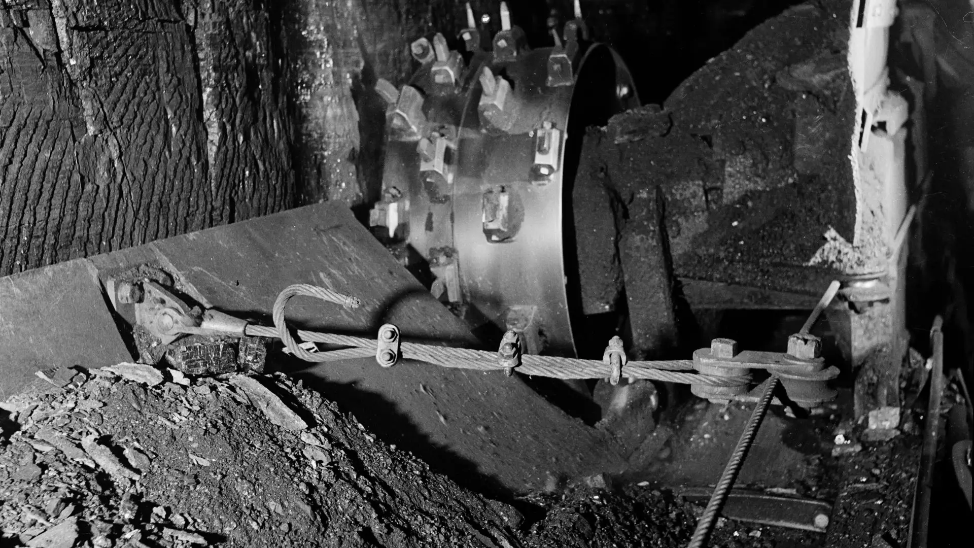 Voices in the Coalshed: Cwmardy Voices in the Coalshed: Cwmardy